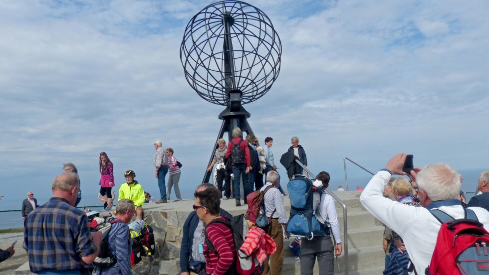 Folk som vil inn på friluftsområdet Nordkapp for å nyte utsikten må betale 180 kroner til Scandic-kjeden.
 Foto: Geir Johansen