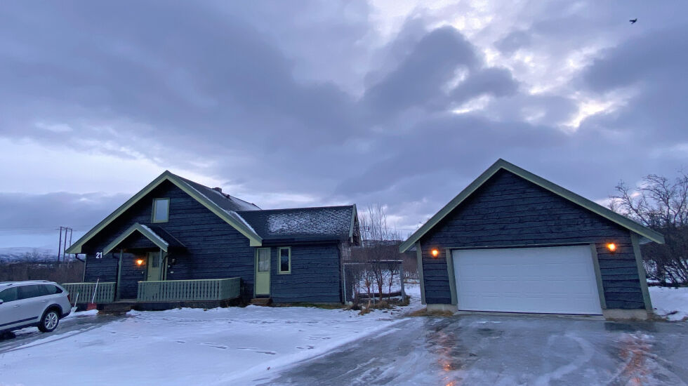 Dette huset i Bjørkåsveien i Lakselv har fått ny eier. Foto: Irene Andersen