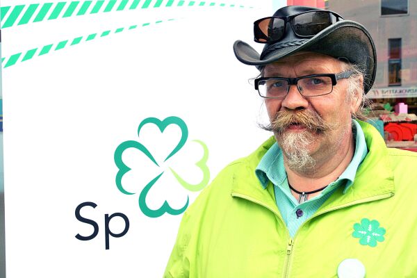 Ros til opposisjonen