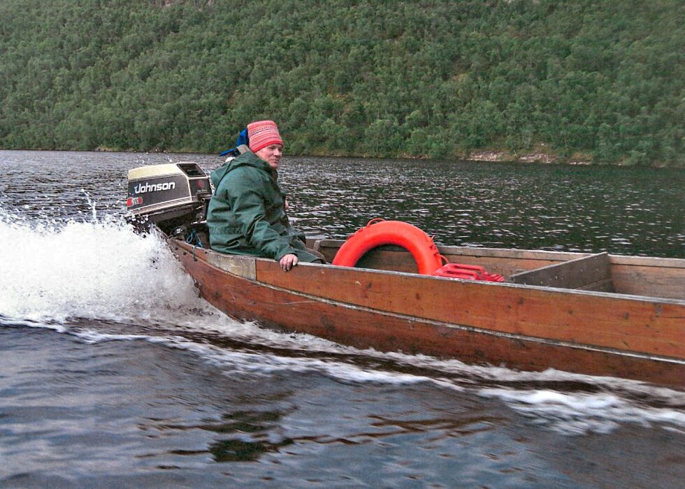Veteran innen elvebåtturisme på Kautokeinovassdraget, Tore Turi sier til Ságat at han møtte meget strenge krav fra Sjøfartsdirektoratet.
 Foto: Privat