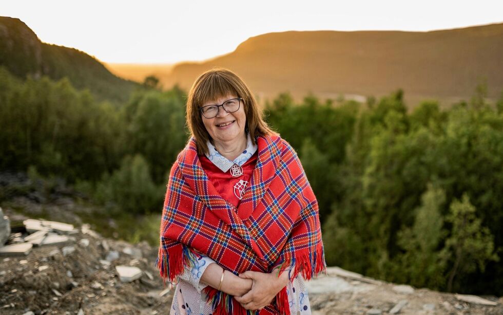 Forfatteren Karen Anne Buljo skal arrangere eventyrstund med joik for barn, med stipend fra SKFV.
 Foto: TS Foto Design