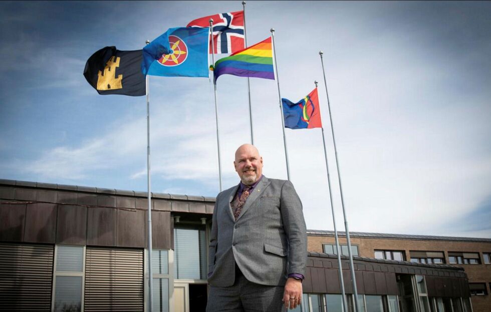 – Det er veldig gode ny­het­er med øknin­gen som er pre­sen­tert, men hva med mang­len­de ruter eller ned­trekk på ruter i Vest-Finn­mark, spør fyl­kes­ord­fø­re­r Hans-Jacob Bønå om de nye FOT-rutene.
 Foto: Karoline Almås Sørensen/FFK