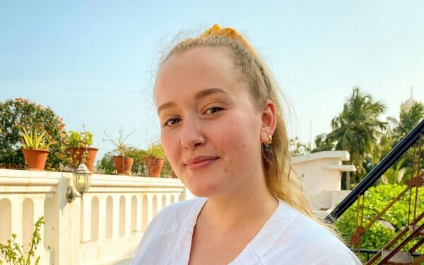 Nå skal Anna jobbe på fulltid i festivalen hun er "sykt glad i"