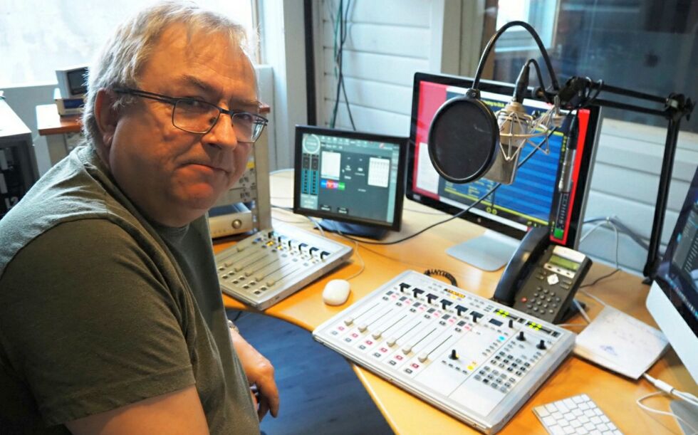 Re­dak­tør Nils Martin Kri­sten­sen i GLR i Kau­to­kei­no er med på DAB-sats­ing­en, men tror DAB blir et dår­lig og for­bi­gå­en­de fe­no­men i ra­dio­ver­den. Sam­ti­dig fryk­ter han myn­dig­he­te­nes pla­ner om å sten­ge ned FM-nett­et.