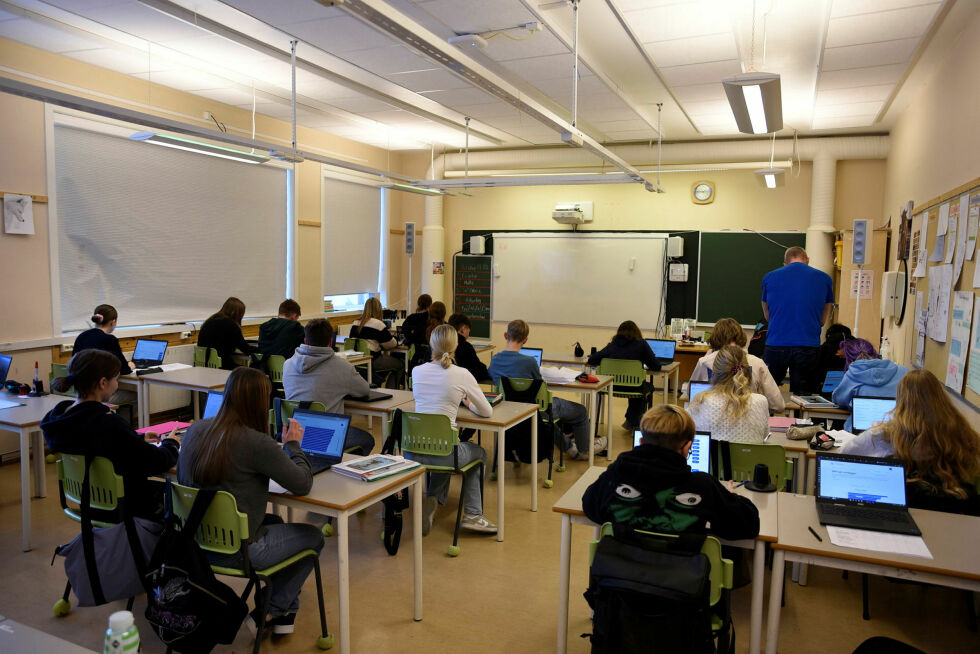 Tett luft er et problem ved Lakselv ungdomsskole.
 Foto: Oskar Melkeraaen Aas