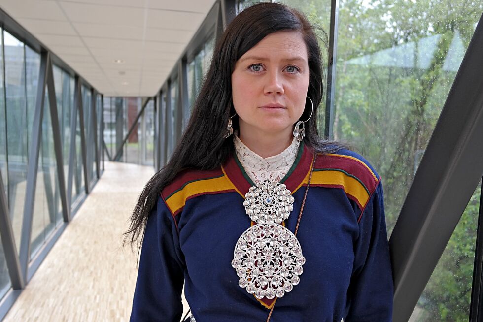 NSR og sametingsrepresentant Christina Henriksen står på for at Sirbmá skole skal bestå blant annet med tanke på det samiske språket.
 Foto: NSR