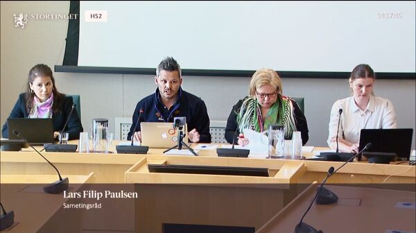 – Språkrettighetene må videreføres
