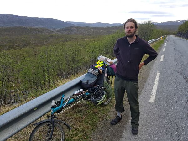 På sykkel via Russland