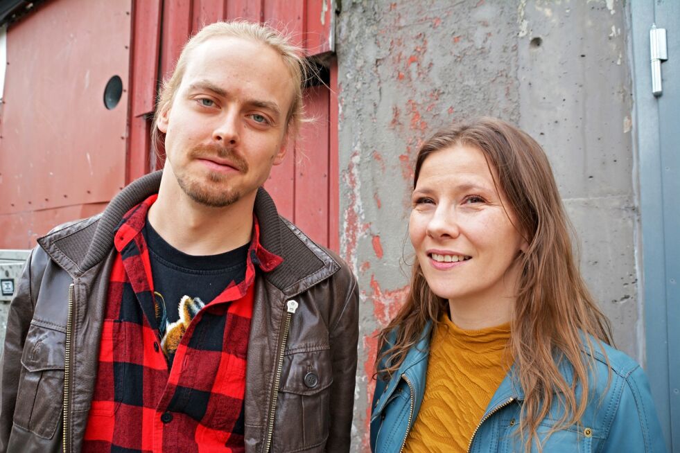 Både Herborg Rundberg og Kristian Svalestad Olstad er mastere i rytmisk musikk. – Piano og gitar har tradisjonelt vært to konkurrerende instrumenter. Det gir utfordringer og fordeler, sier Olstad.
 Foto: Elin Margrethe Wersland