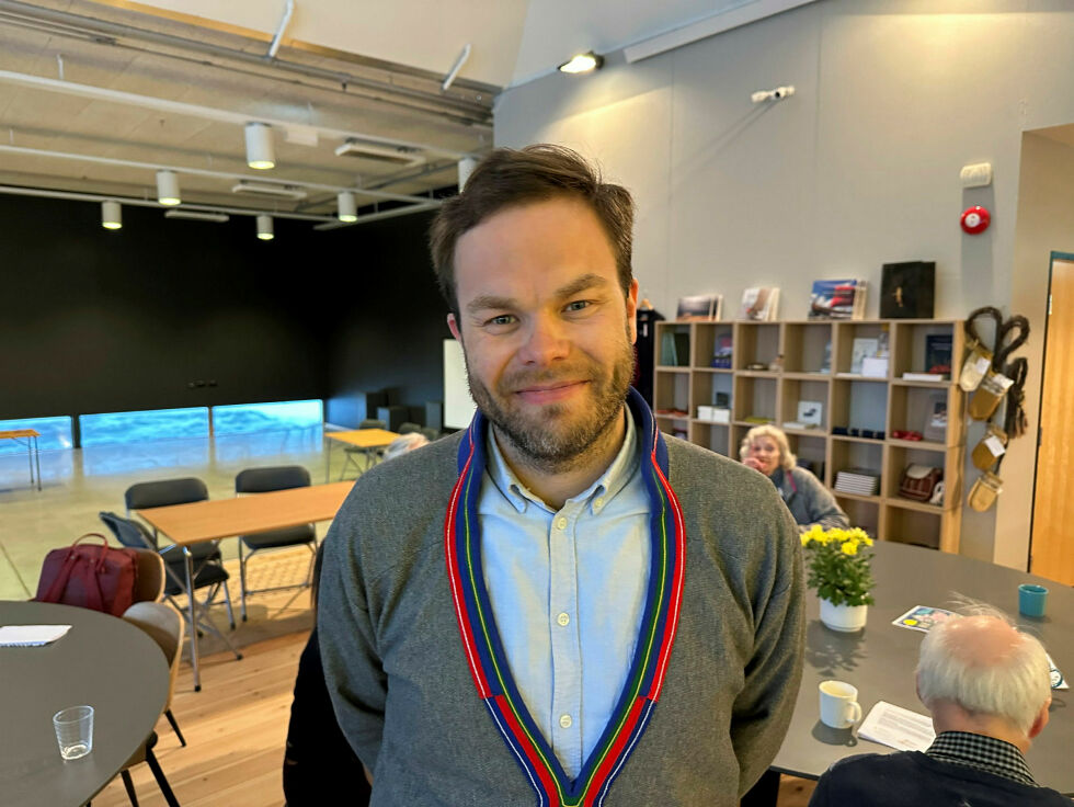 Sametingsråd Mikkel Eskil Mikkelsen (NSR) har ansvar for opplæringspolitikken fra barnehage til høyere utdanning, men Sametinget har foreløpig ikke noen vedtatt politikk på voksenopplæringsfeltet.
Foto: Hallgeir Henriksen