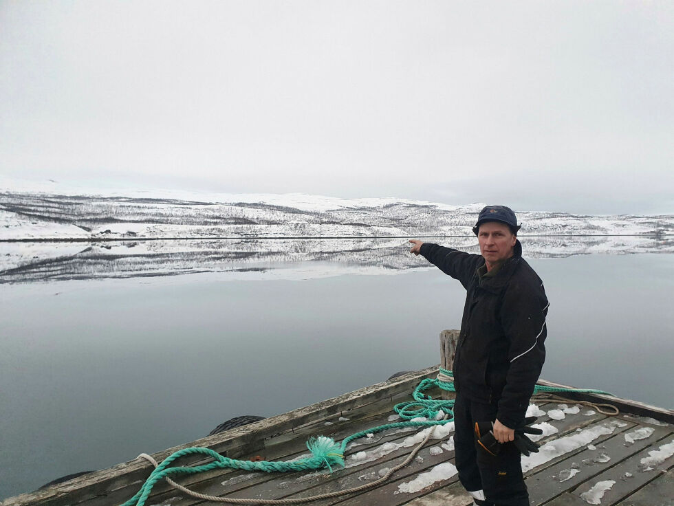 – 14 dager uten internett og mobilt bredbånd er for dårlig, mener Sverre Pedersen i Smalfjord som håper på fortgang i feilrettinga fra operatøren Telia. Foto: Tom Hardy