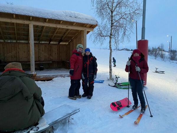 Slipper folk inn i varmen
