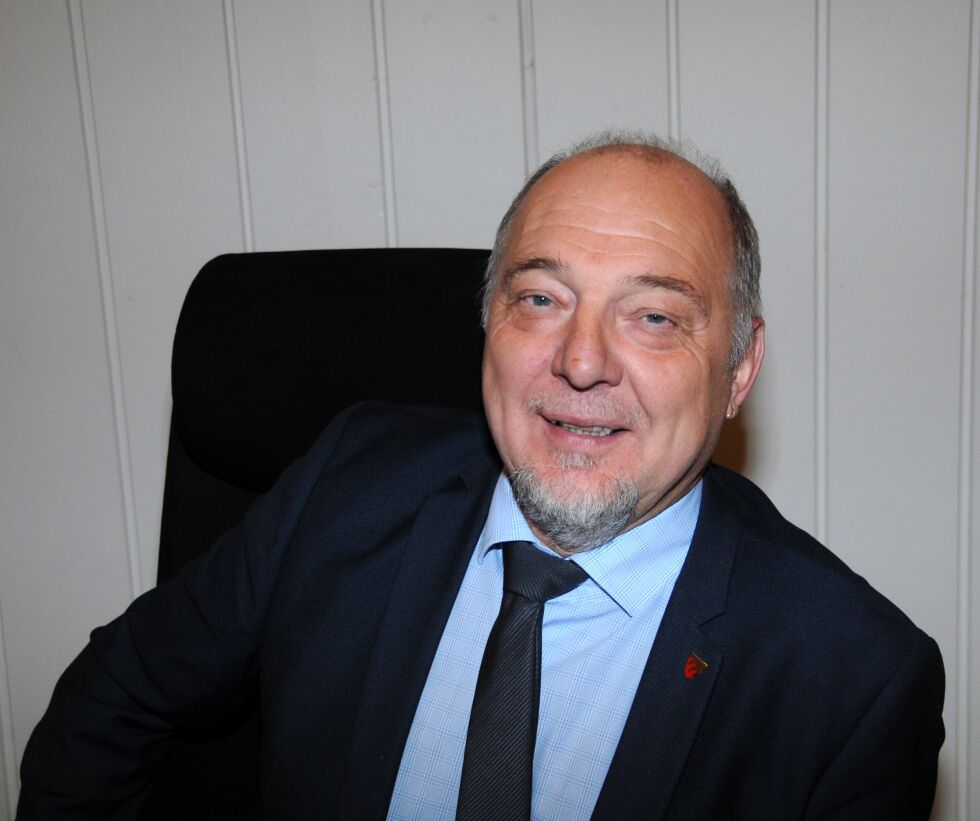 Ordfører Rune Rafaelsen var svært glad for at kommunestyret, med stort flertall, gikk inn for storhavn nordvest av Høybukta i Korsfjorden.
 Foto: Hallgeir Henriksen