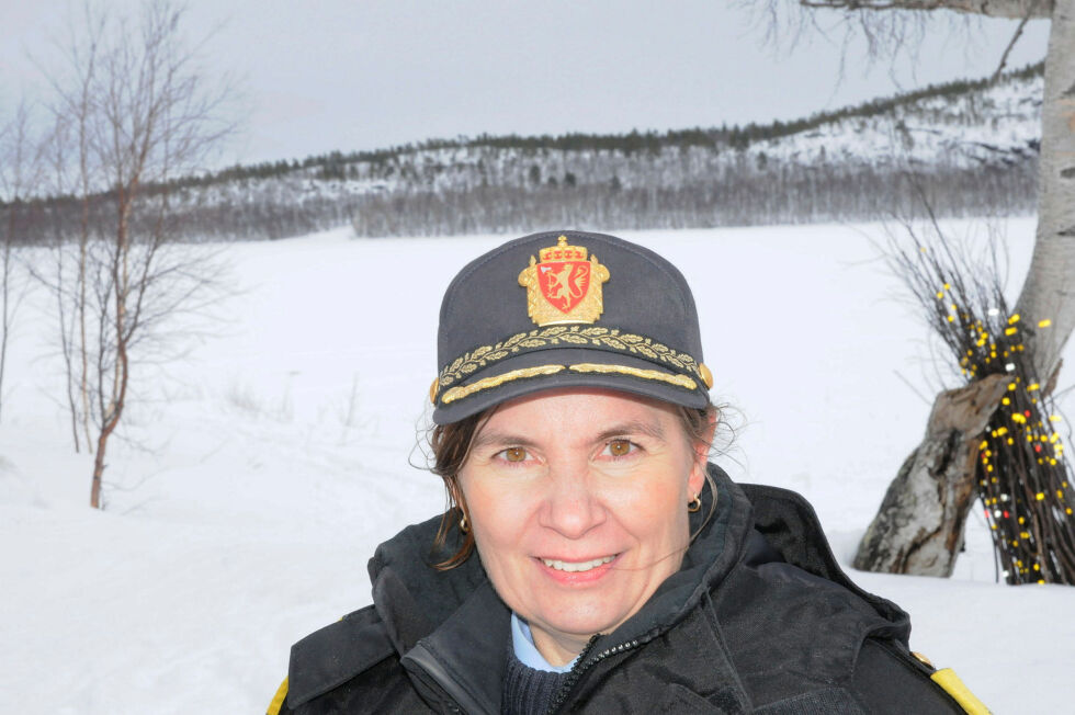 Politimester Ellen Katrine Hætta ønsker seg politiutdannelse lagt til Sápmi for å styrke mannskapenes kunnskaper innen samisk språk og kultur.
 Foto: Hallgeir Henriksen