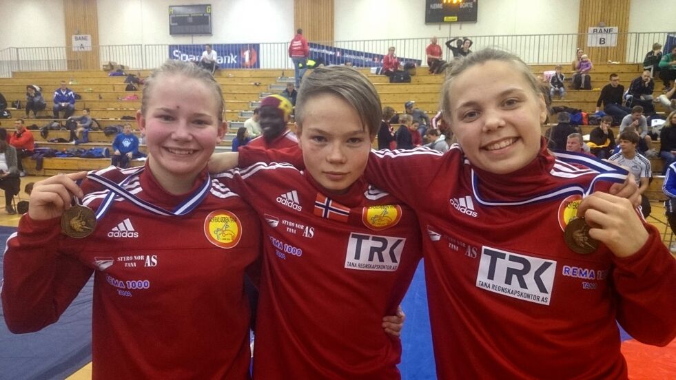 Atletene fra Bryteklubben Tana i Kolbotn Cup: Synne M. Haagensen, Artor Hagerup og Gunn Rita Boine
 Foto: Privat