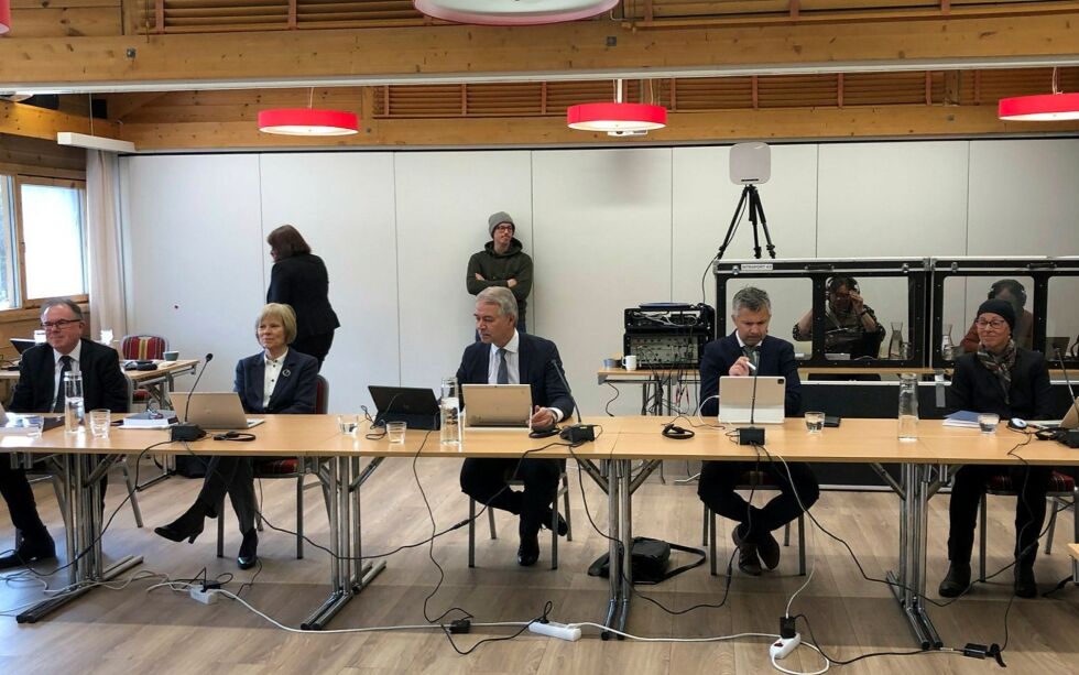 Utmarksdomstolen har nå kommet med sin avgjørelse. Fra venstre Charles Hansen, Marit Nervik, Nils Asbjørn Engstad, Benny Solheim og Kjersti Schanche. Arkivfoto: Stein Torger Svala