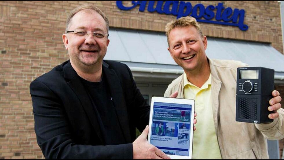 Ansvarlig redaktør Rolf Edmund Lund (til venstre) og direktør Tor  Sara i Mediehuset Altaposten kan glede seg over gode opplagstall for 2019.
Foto: Altaposten