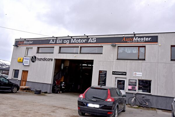 Ga 1,28 mill. - ikke 12,8