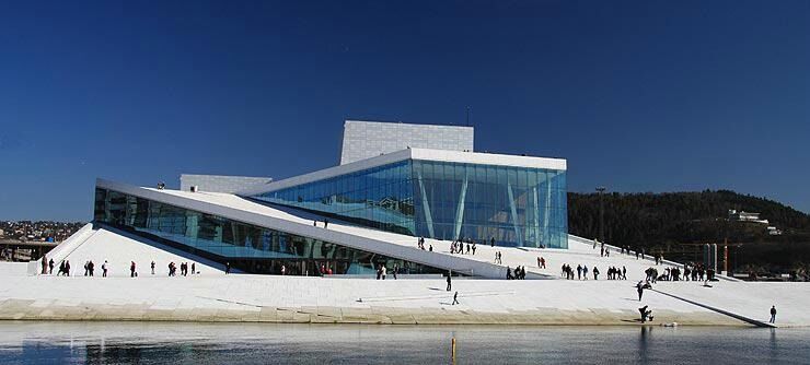 Dersom du liker opera, bor i Porsanger kommune og har mulighet til å reise til Oslo midt i april, så kan du få dekket reise og opphold i Oslo samt to billetter til La Traviata i operahuset.
 Foto: Arkiv
