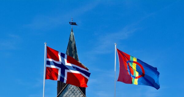 Skandaløs utvikling av byggingen av ny kirke i Máze