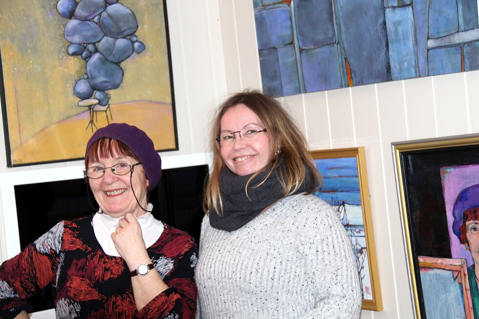 Elisabeth Arneng Varsi (til venstre) og forlagssjef Heidi Guttorm Einarsen. Elisabeth har forfattet Rille og Ralle bøkene. Nå er hun pensjonist og maler.
 Foto: Privat