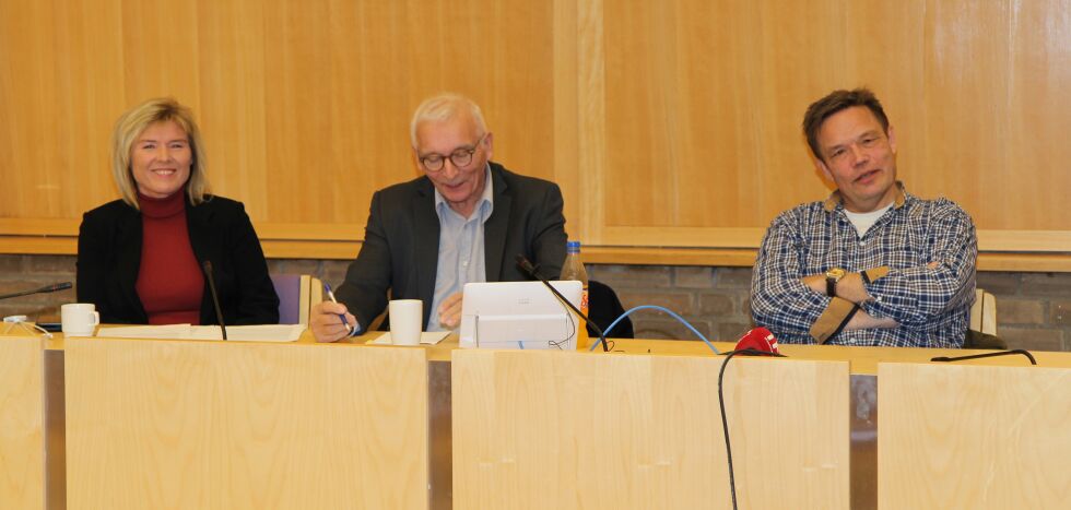 Torill Olsen og Arne Pedersen fra ForFinnmark og advokat Geir Johan Nilsen har nådd frem med sitt budskap overfor flertallet i Stortingets kommunalkomité.
 Foto: Torbjørn Ittelin