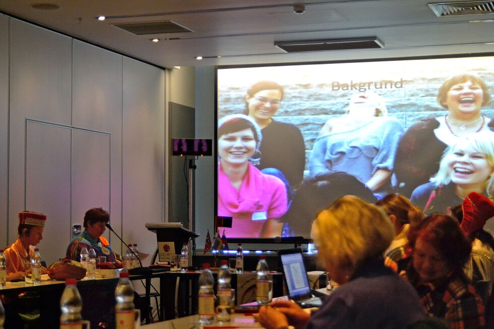 Menneskerettighetsutfordringene står i kø for Kola-samene, fremkom det under Samisk kvinneforums konferanse i Murmansk og Lovozero.
 Foto: Tatiana Britskaia