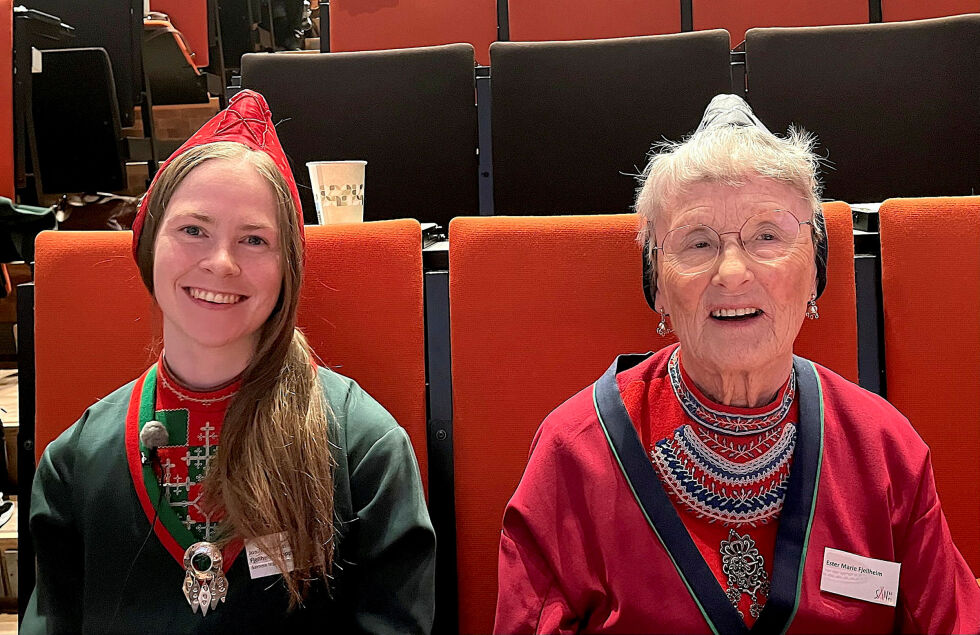 Sam­isk lege­for­en­ing innestår ikke for alt i internnotatet, men har lenge krevd at de aktuelle samiske helsetilbudene skal ut av Finnmarkssykehusets klør. Her er leder Jonill. M. Fjellheim Knapp, og tid­lig­ere le­der, Ester Fjell­heim sammen under foreningens 40-års jubileum.
 Foto: Elin M. Wersland
