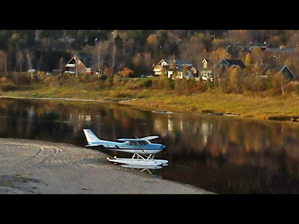 Det kreves sertifisering for å frakte personer og gods med småfly og helikopter, og Luftfartsverket advarer jegere om å bruke flygere og firmaer som ikke har de riktige godkjenningene. Bildet er fra arkivet for illustrasjon, og har ikke direkte forbindelse med denne artikkelen å gjøre.
Foto: (Ill. foto: Hanne Klemetsen )