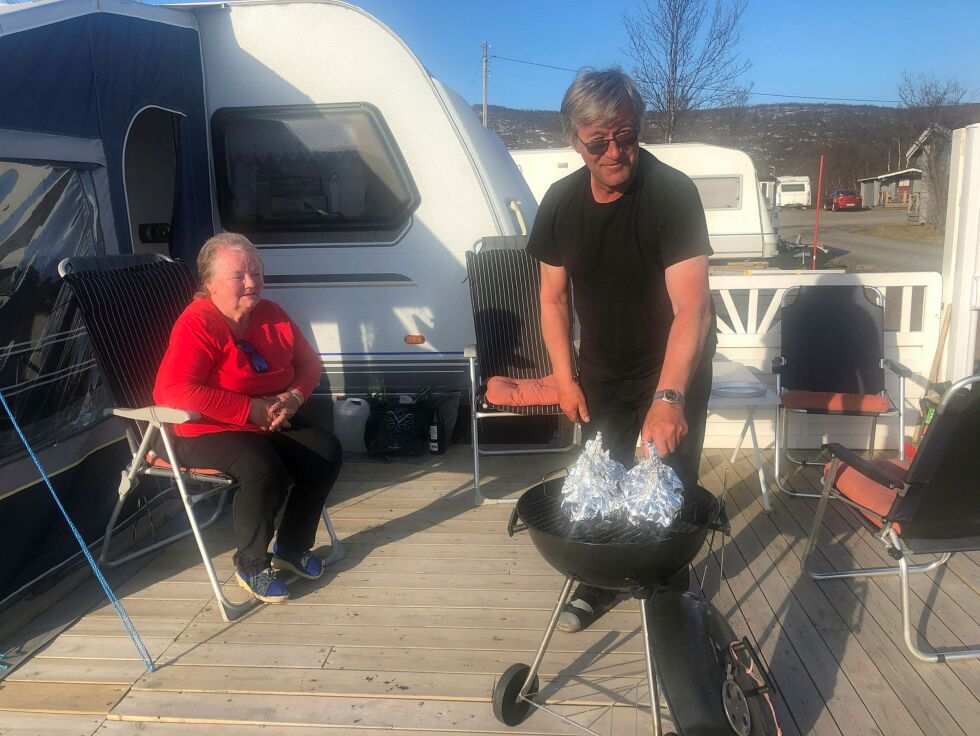 Marit Nilsen og Geir Nilsen stortrives med campinglivet i Tana.
ALLE FOTO: Birgitte Wisur Olsen