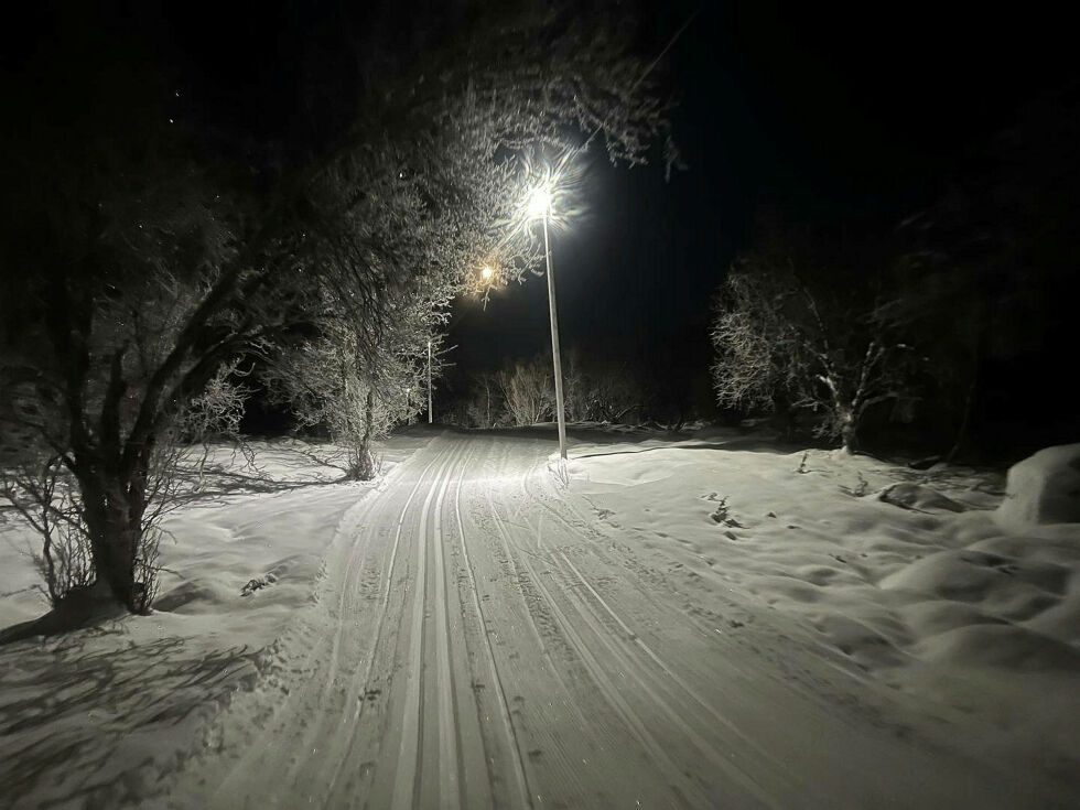 Med tråkkemaskinen på verksted, har løypemannskapet brukt gamlemåten med skuter og trekk, og på den måten fortsatt sørget for fantastiske skiforhold i Igeldas.
 Foto: Sara Olaussen Stensvold