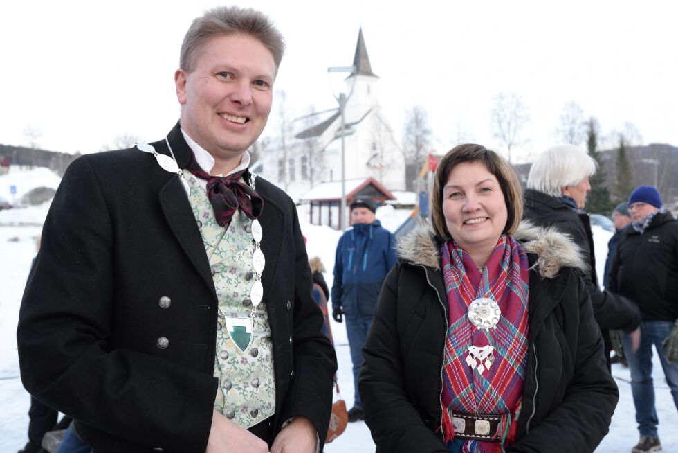 Ordfører Harald Lie og sametingspresident Aili Keskitalo.
 Foto: Steinar Solaas