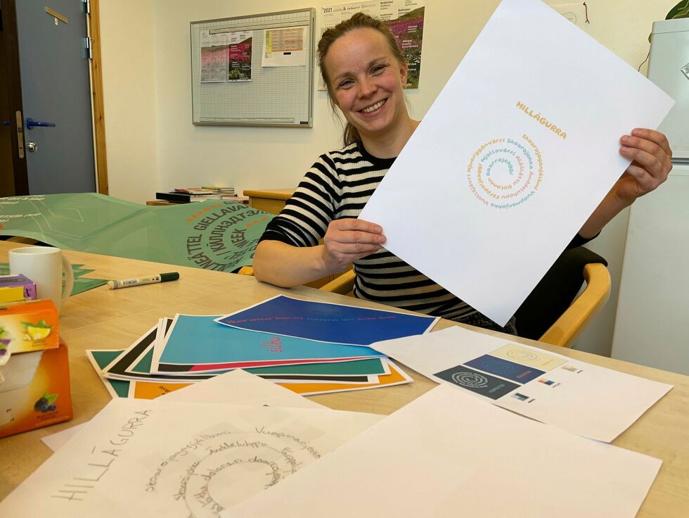 Anne Margrethe Gaup har lekt seg med stedsnavn fra der hun bor, og håper mange benytter anledningen til å gjøre det samme under språkuka i Tana.
 Foto: Birgitte Wisur Olsen