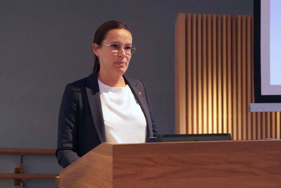 Marianne Sivertsen Næss (Ap) vil forbedre klagebehandlinga i fiskeri- og havbrukssaker.
 Foto: Presse