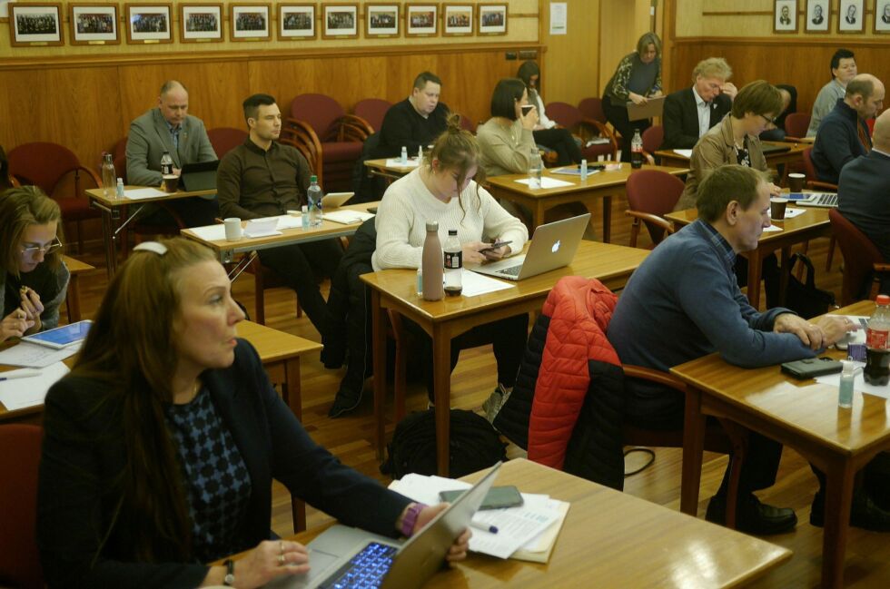 Bud­sjett­be­hand­lin­gen i Nord­kapp kom­mu­ne­sty­re tors­dag gikk fre­de­lig for seg, og det var god stem­ning et­ter mø­tet. Foto: Geir Jo­han­sen