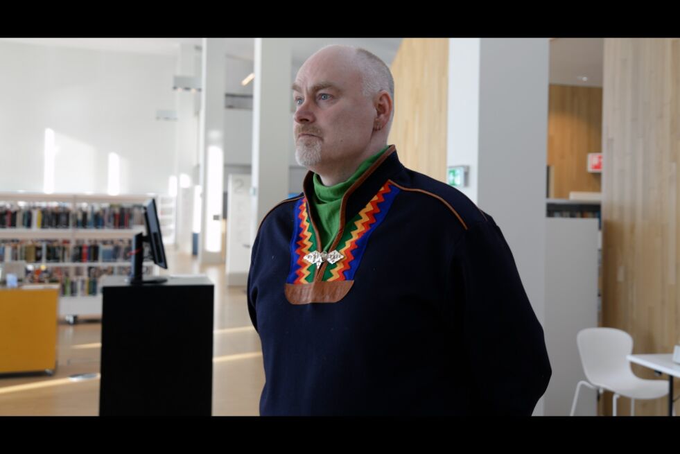 Alene på vakt: Stig Morten Kristensen er den eneste som har anledning å arbeide for pitesamisk språk og kultur på heltid.
 Foto: Steinar Solaas