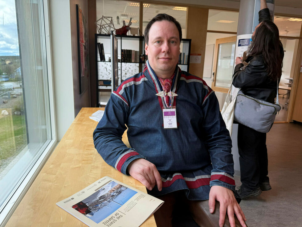 Eirik Larsen er medlem av NSR og leder av Samerådets menneskerettighetsavdeling. Han har også ledet Samerådets arbeid med menneskerettigheter.
 Foto: Oskar Melkeraaen Aas