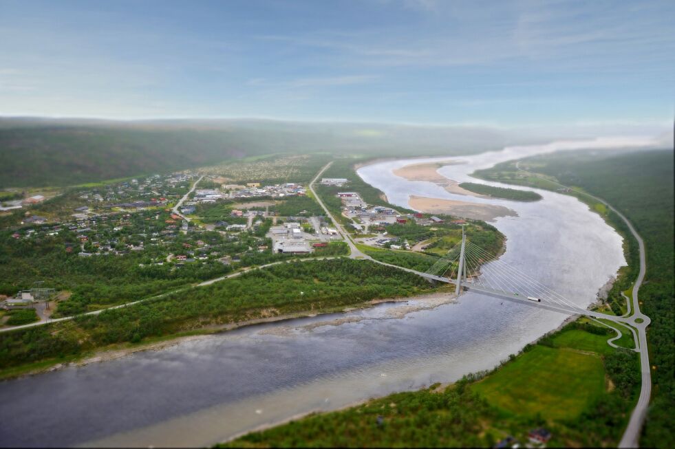 Illustrasjonsbilde som viser hvordan den nye brua vil plassere seg i landskapet. Brua bygges vel 100 meter oppstrøms fra eksisterende bru.
 Foto: Plan Arkitekter/Statens vegvesen