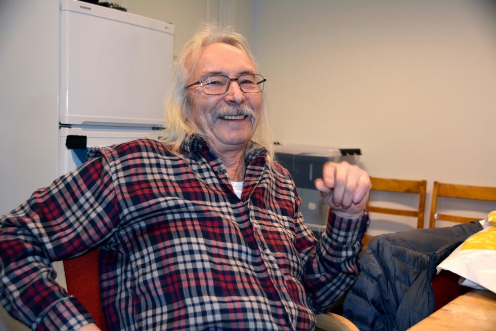 Kunstner Aage Gaup er aktuell med utstillingen «Gammelt språk - ny form og flyktninger» på Samisk senter for samtidskunst i Karasjok.
 Foto: Elin Margrethe Wersland