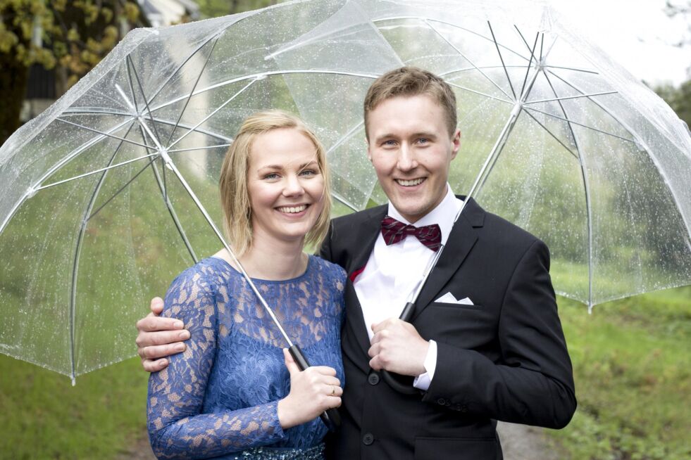 SÅ HVERANDRE FOR FØRSTE GANG DEN DAGEN DE BLE MANN OG KONE: 
Ian Donald (25) og Patricia Helland (24) hadde aldri møtt hverandre før den dagen de ble viet. – Dette er det skumleste jeg noen sinne har gjort, sier Ian Donald til Ságat.
 Foto: TVNorge/Christine Heim