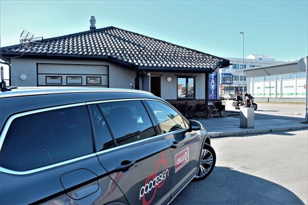 Undergraver drosjetilbud og drosjenæringa