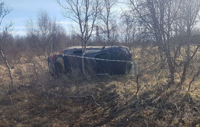 Bilen endte på siden langt fra veibanen.
 Foto: Mari-Ann Nilssen