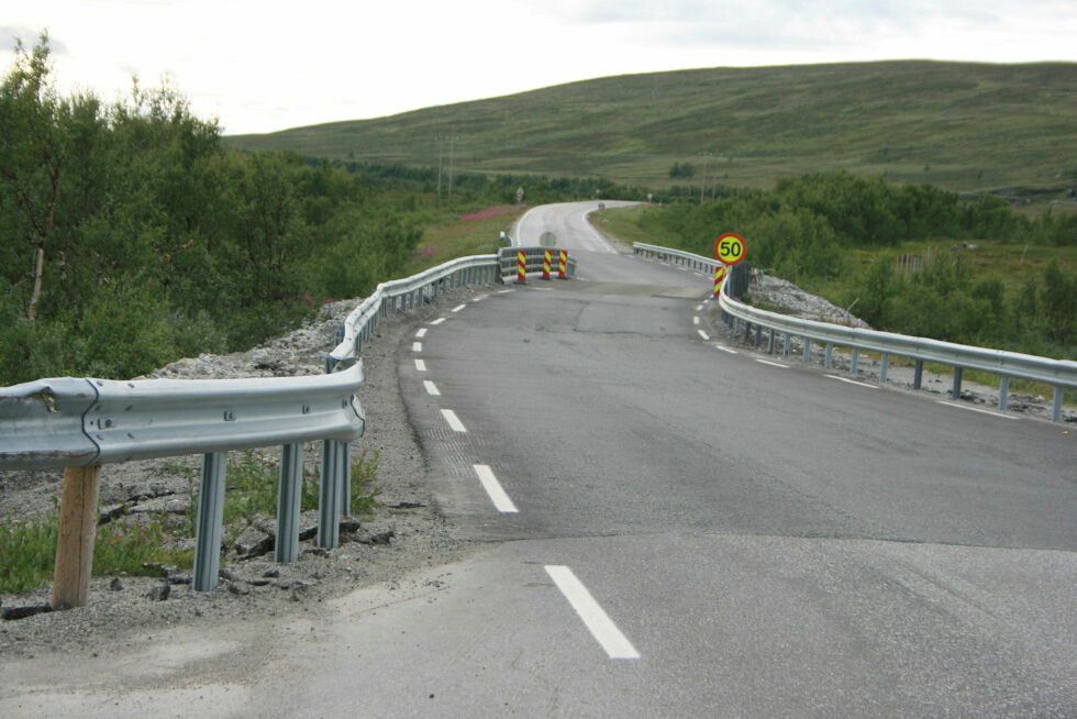 Háhttir bru på E6 i Porsanger kommune.
 Foto: An­thon Si­vert­sen