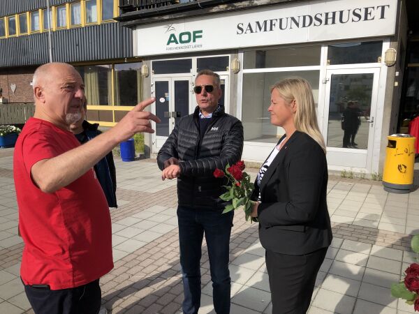 Bakke-Jensen stakk innom rosenes leir