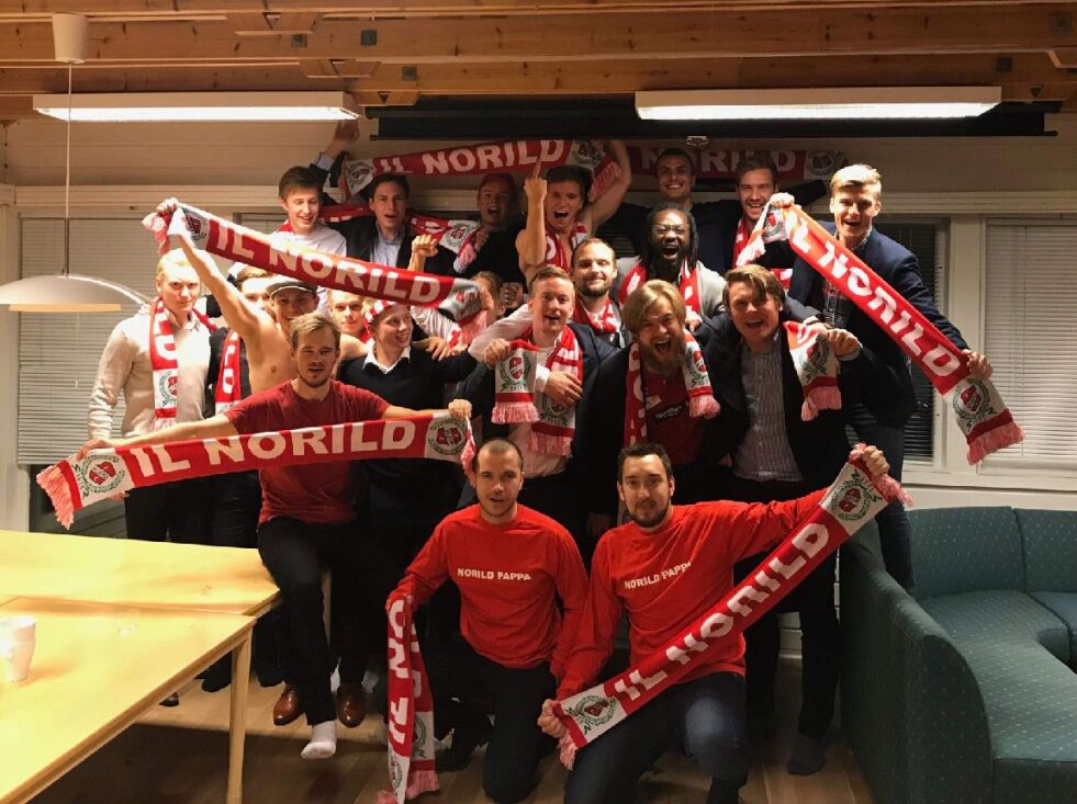 Norild kunne juble etter opprykk til 3. divisjon neste sesong. Nå venter 13 bortekamper på Østlandet i 2019-sesongen.
 Foto: Privat