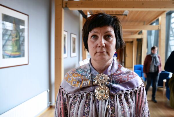 – Er det en egen standard for samiske lovsaker?