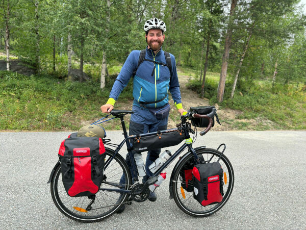 På sykkel for å hedre far