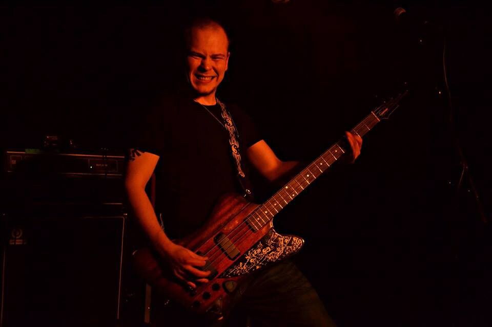 Vidar Helander er bassistog vokalist i bandet Conexus, og hadde sin første opptreden på UKM i Tana da han var 12 år gammel.
 Foto:  Leni Hansen