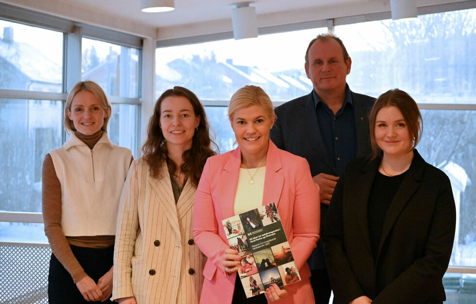 Deltakere i innspillpanelet har vært fra venstre Vibeke Tannvik, Karen B. R. Martinsen, fylkesrådsleder Kristina Torbergsen (Ap), Bjørn Johansen og Rakel Lund Heggelund.
 Foto: Hanne Lille, Troms og Finnmark