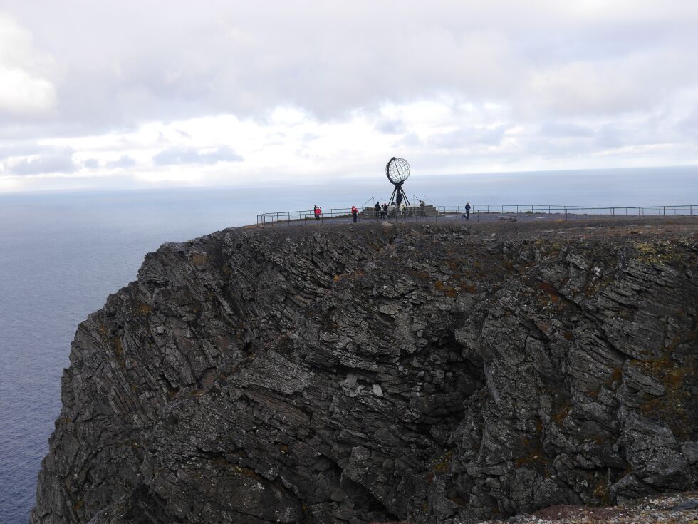 I siste kommunestyremøte før valget gikk et solid flertall i kommunestyret inn for å vedta ny områdeplan  for Nordkapphalvøya. Den innbefatter at alle arealer på Nordkapp; utenom området der Nordkapphallen står, reguleres til offentlig formål.